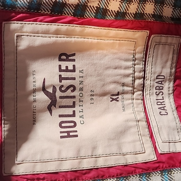 Hollister Women's Puffer Jacket Red Size XL. - Picture 3 of 5